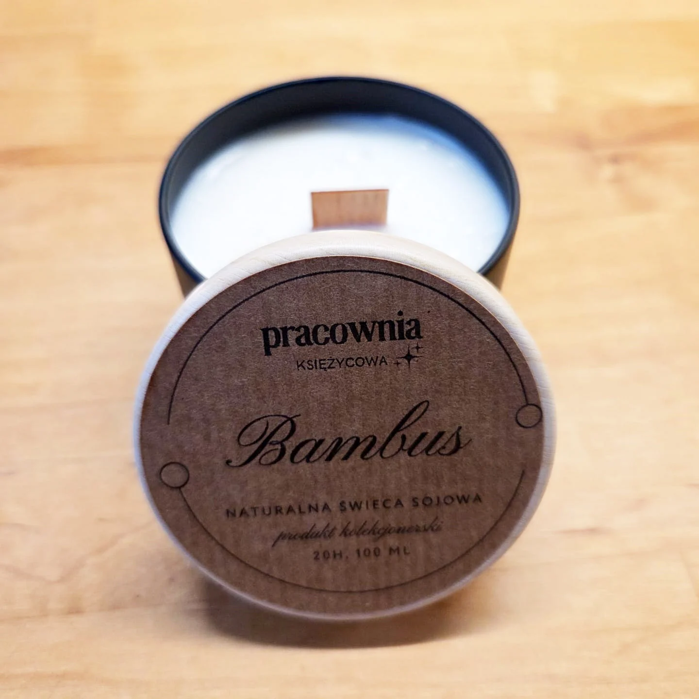 Orzeźwienie / organiczny bambus - świeca sojowa w aluminium czarna