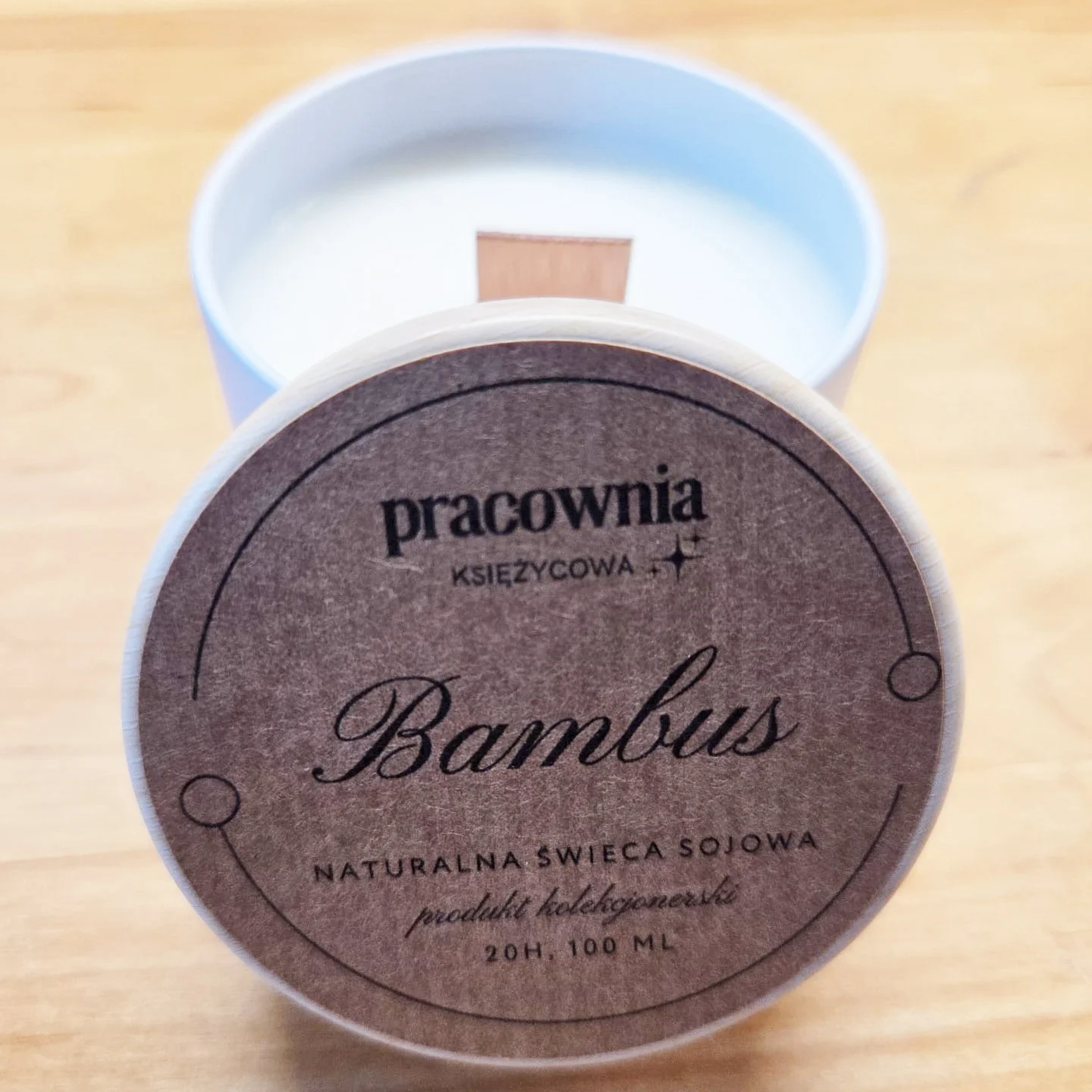 Orzeźwienie / organiczny bambus - świeca sojowa w aluminium biała