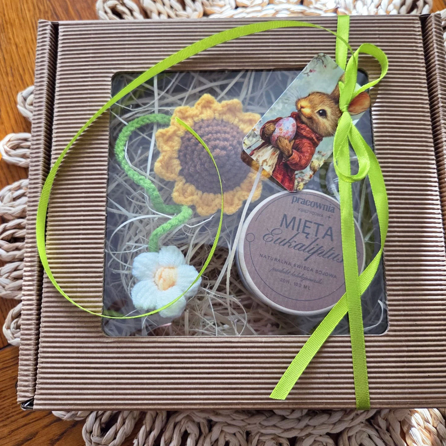 Wiosenny zestaw prezentowy ze świecą